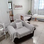 Retro House Holiday home Nea Peramos (Macedonia)
