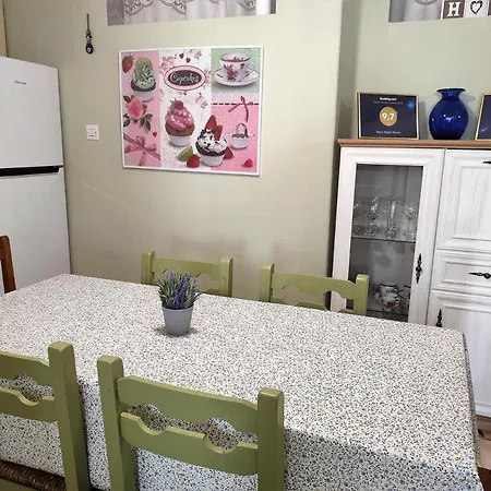 Prázdninový dům Retro House Néa Péramos