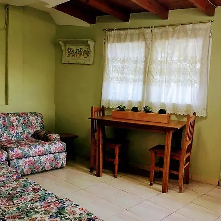 펜션 Retro House Néa Péramos